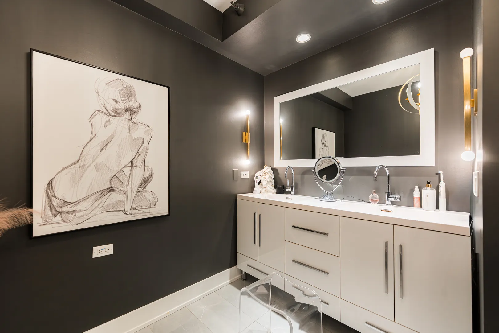 55 W Delaware Place 1011 IL