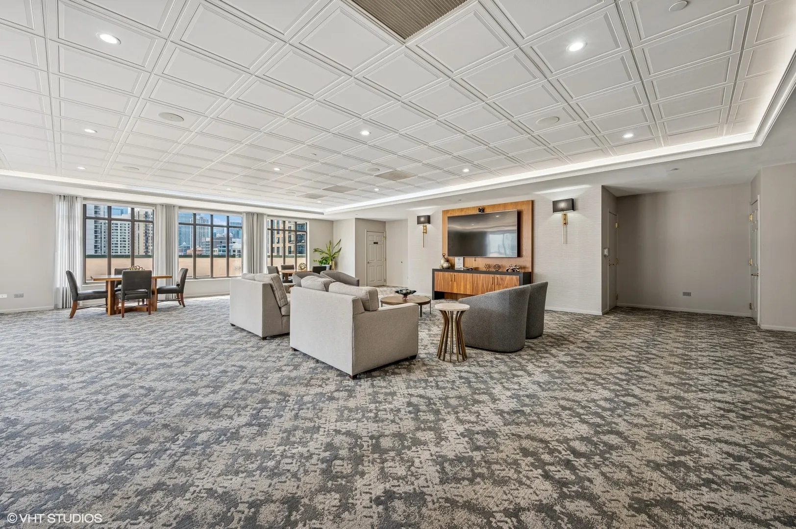 55 W Delaware Place 1011 IL