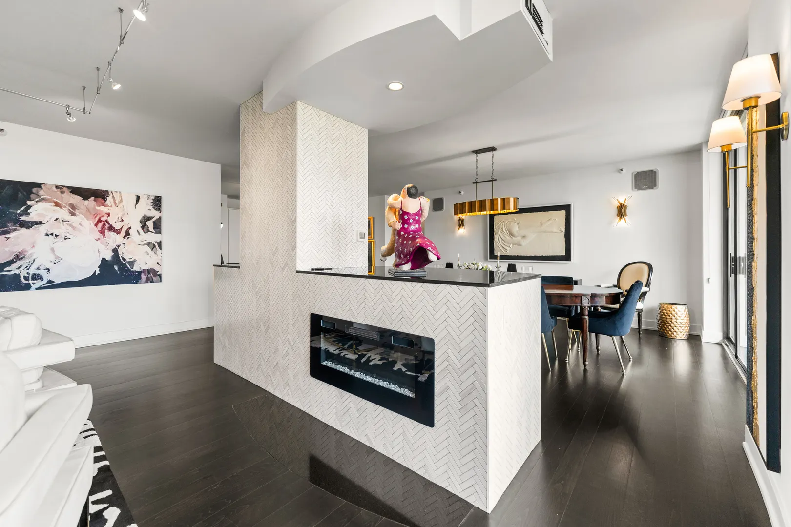55 W Delaware Place 1011 IL