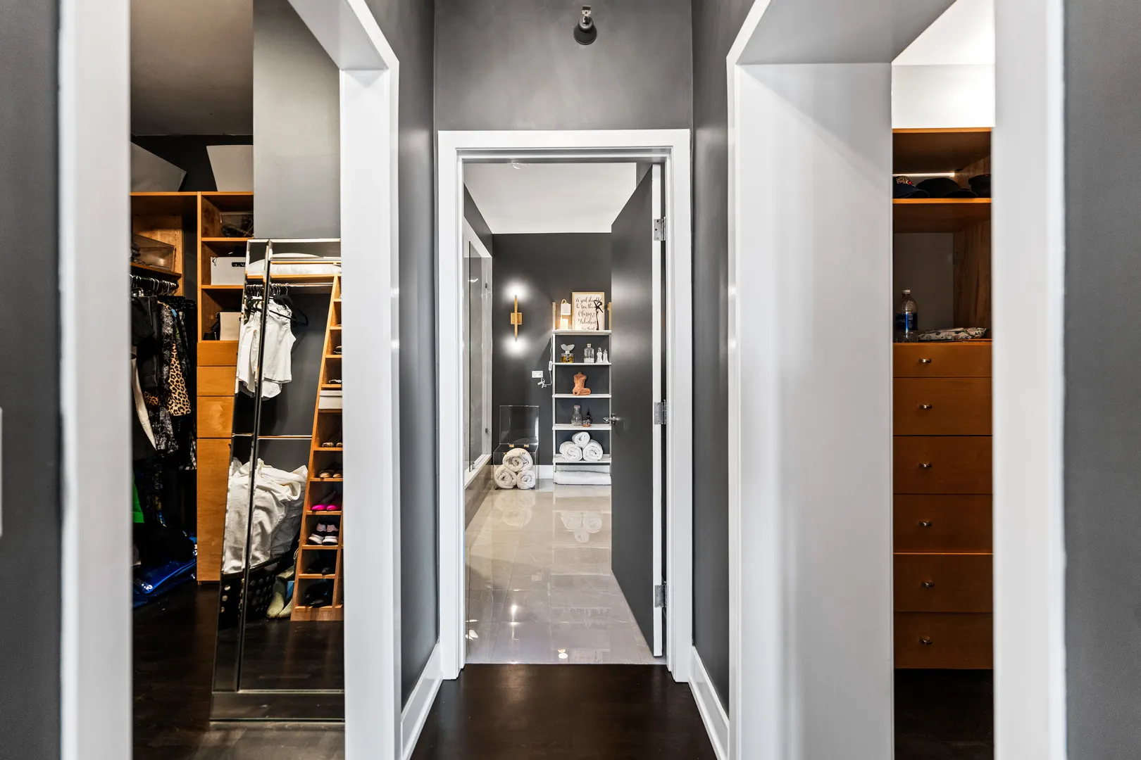 55 W Delaware Place 1011 IL