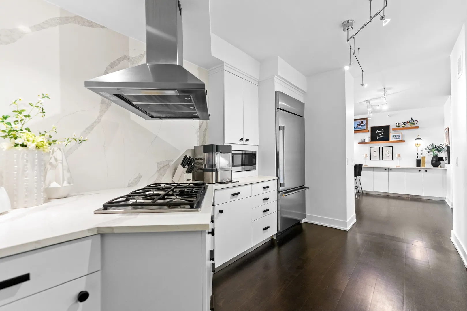 55 W Delaware Place 1011 IL