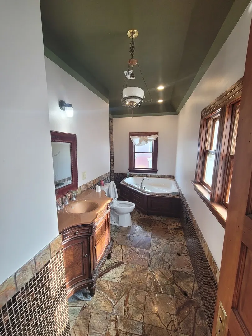 142 S Lincoln Avenue IL