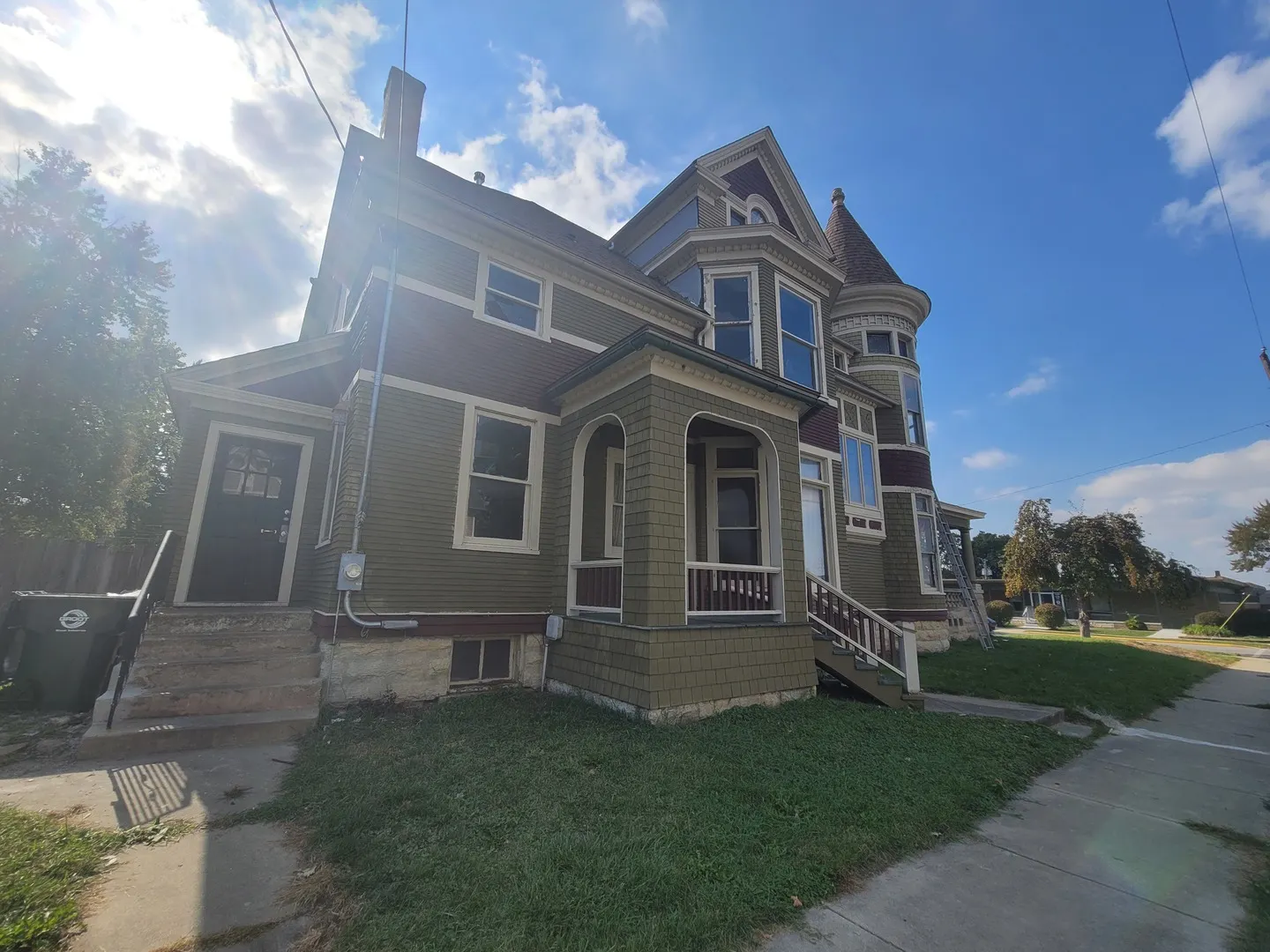 142 S Lincoln Avenue IL