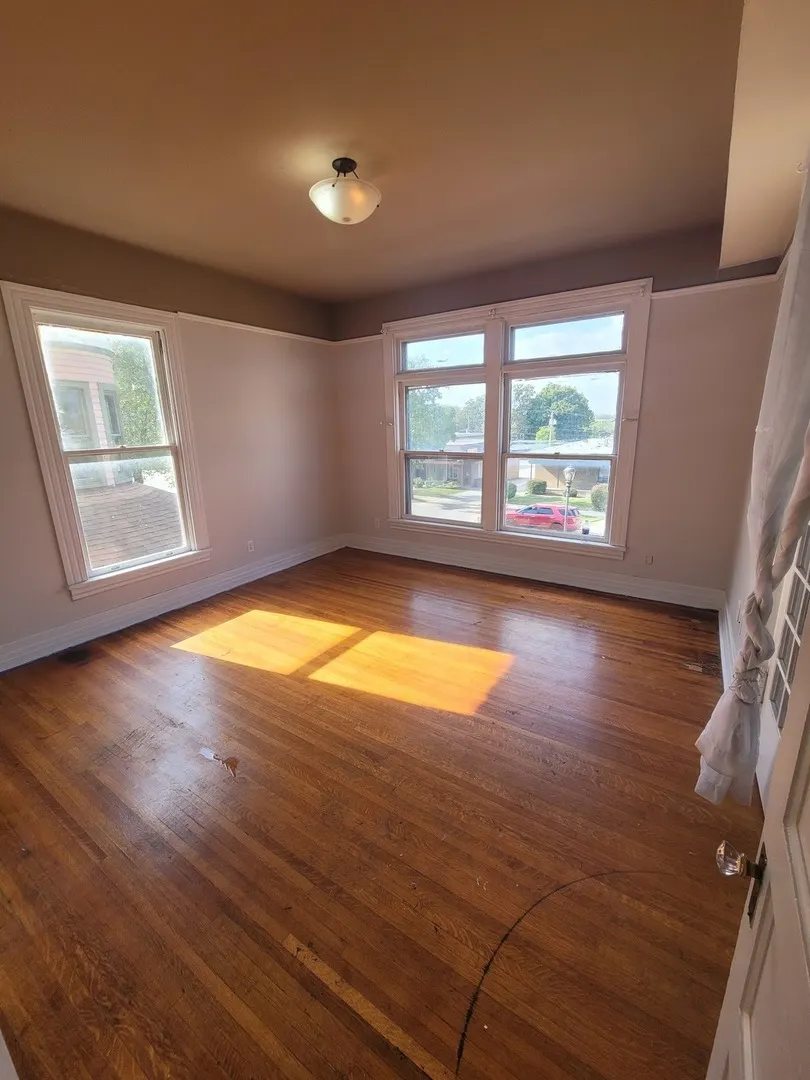 142 S Lincoln Avenue IL