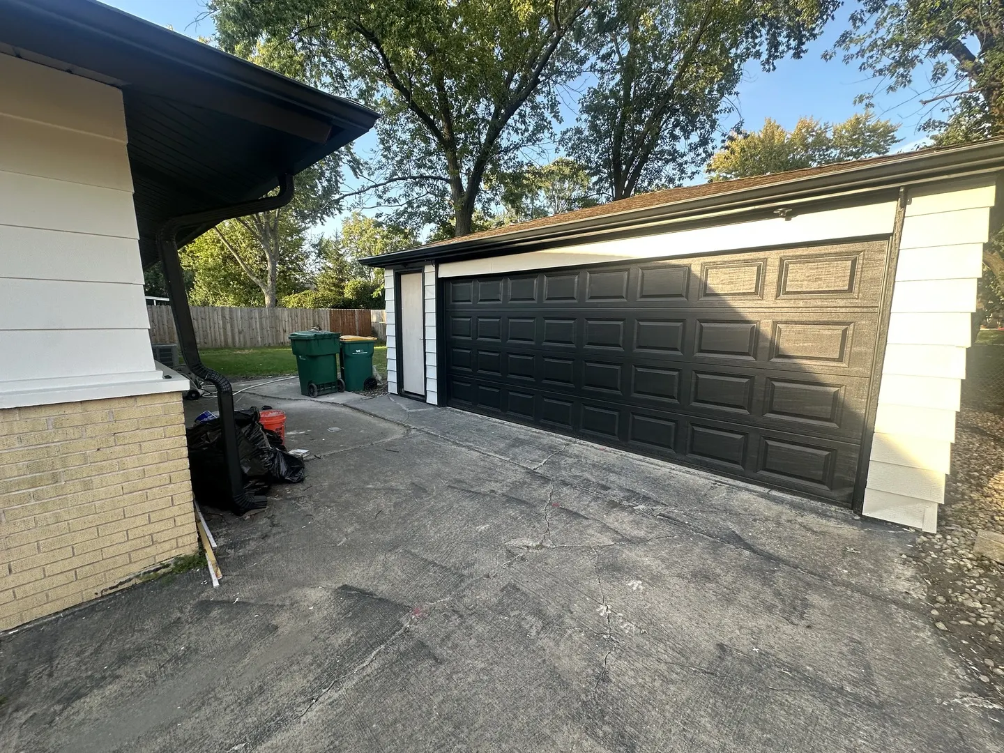 595 W Elk Grove Boulevard IL