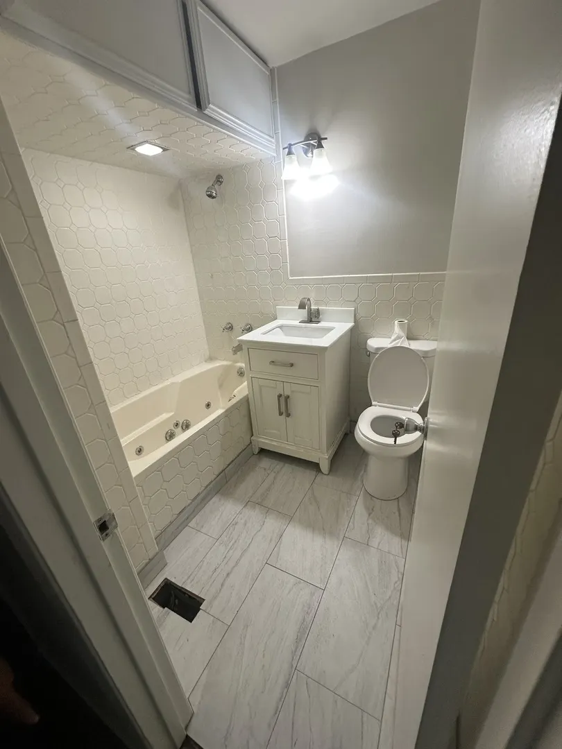 595 W Elk Grove Boulevard IL