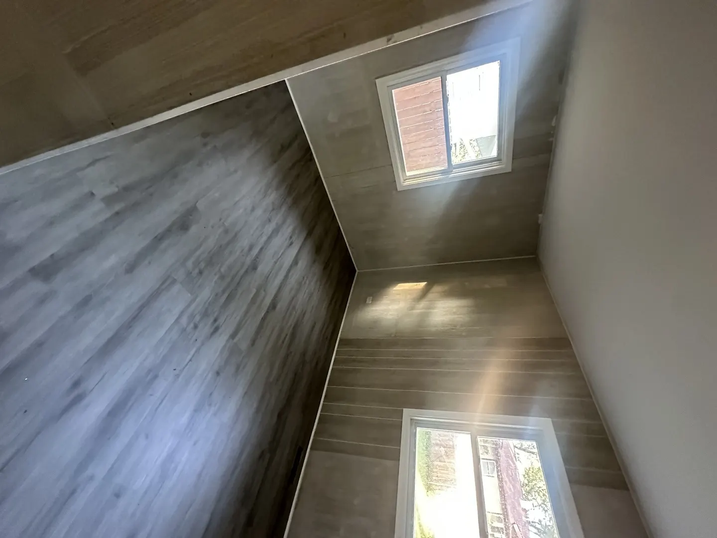 595 W Elk Grove Boulevard IL