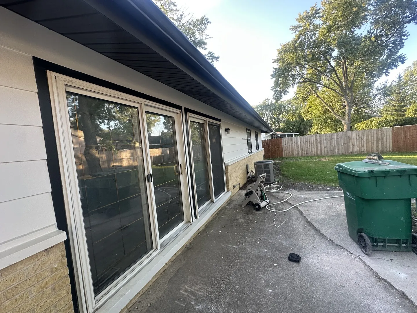 595 W Elk Grove Boulevard IL