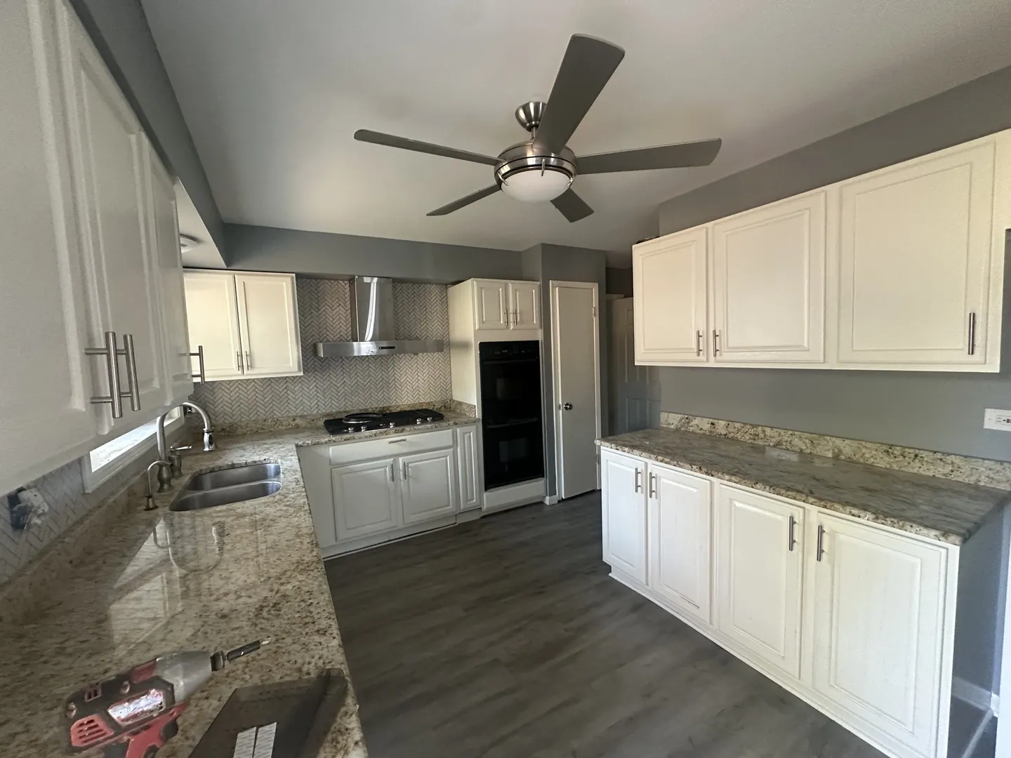 595 W Elk Grove Boulevard IL