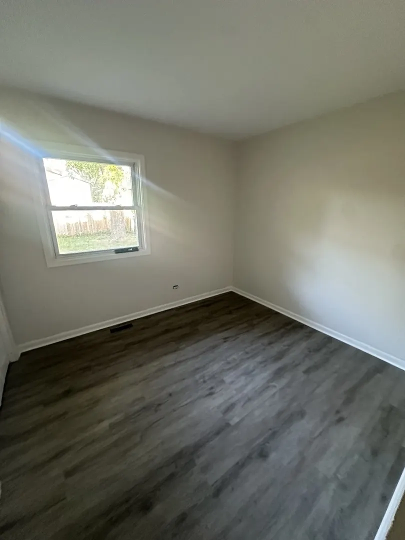 595 W Elk Grove Boulevard IL