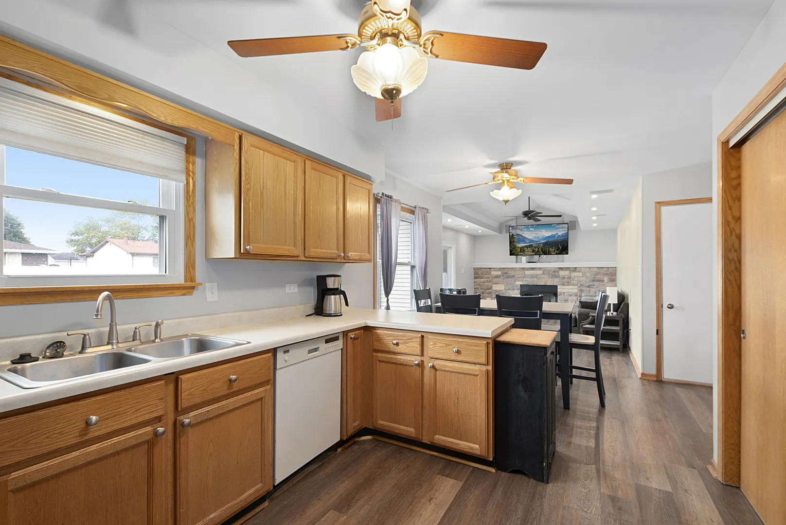 520 Hickory Lane IL