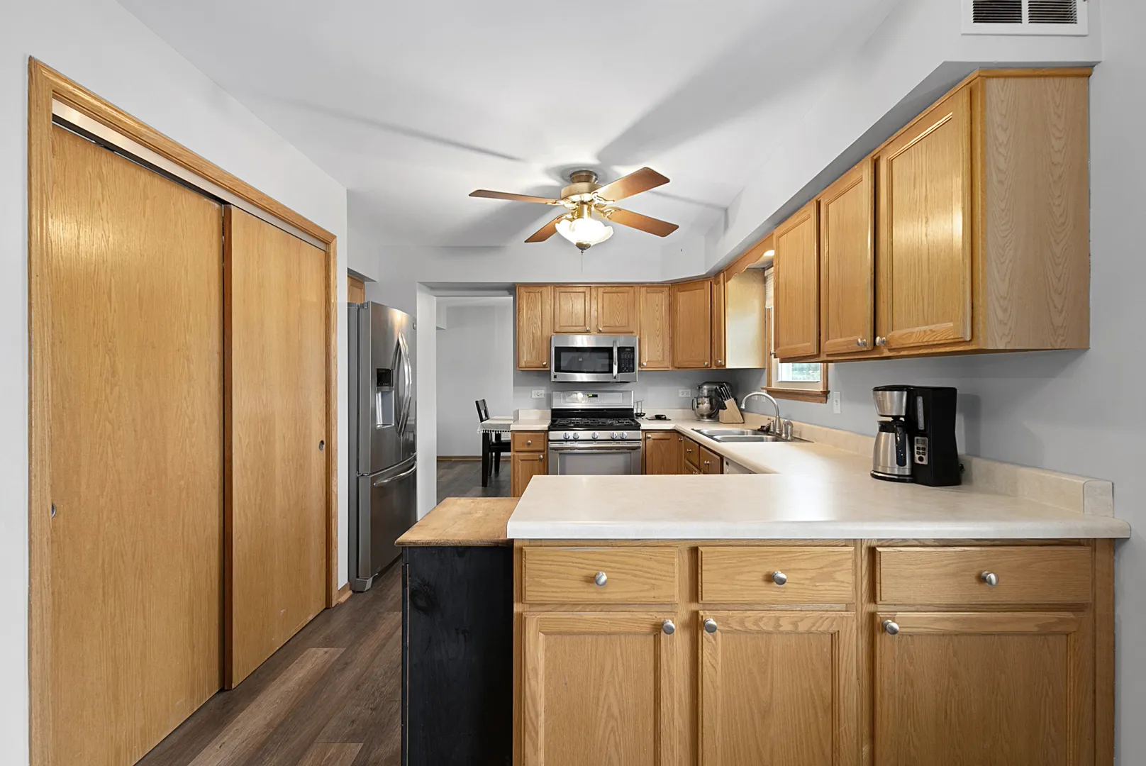 520 Hickory Lane IL