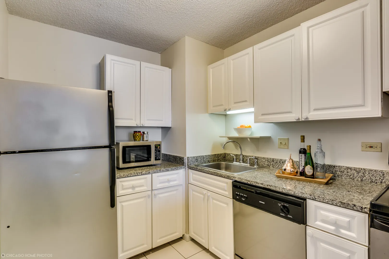 111 W MAPLE Street 2703 IL