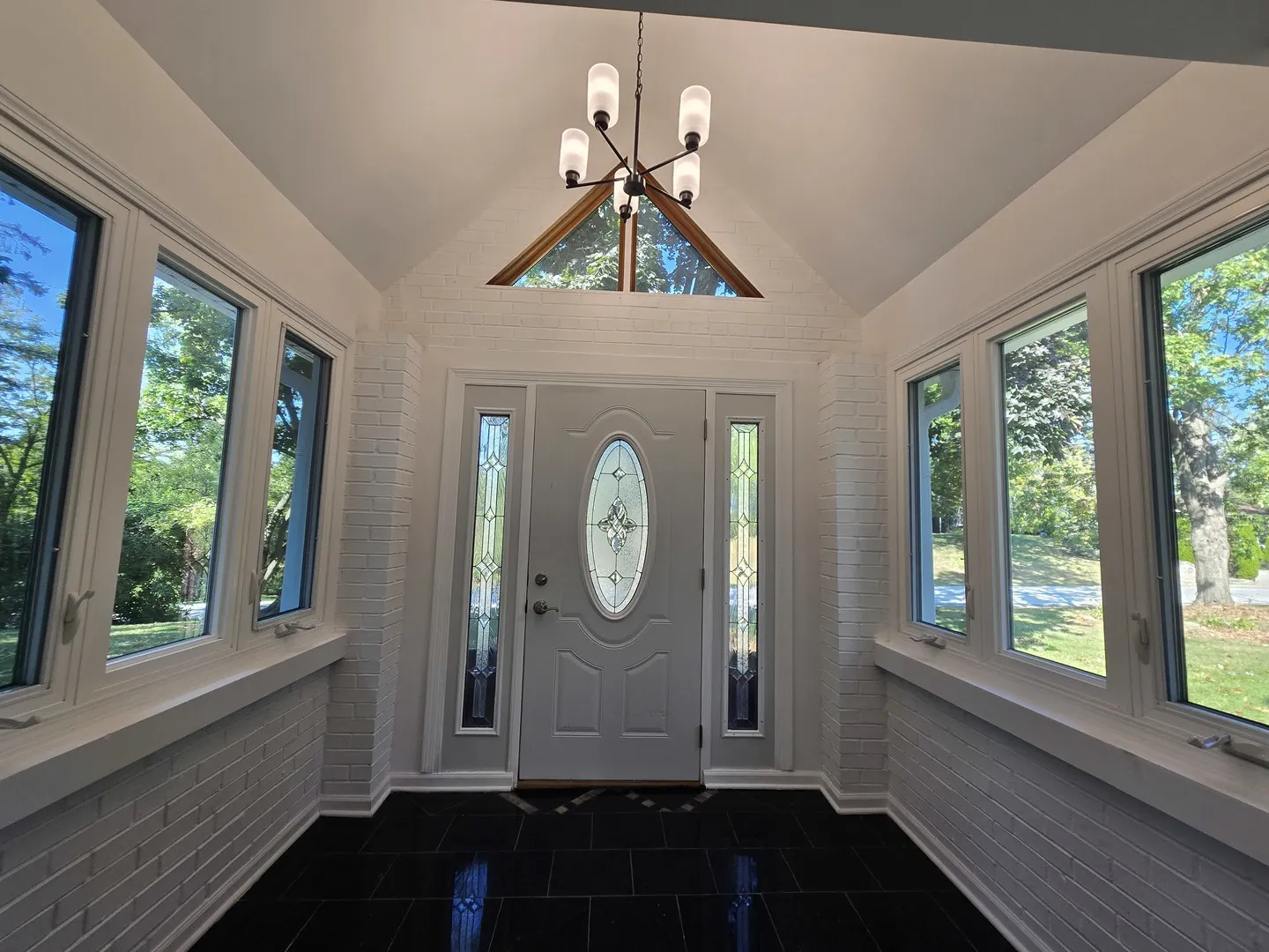 25W201 Summit Drive IL