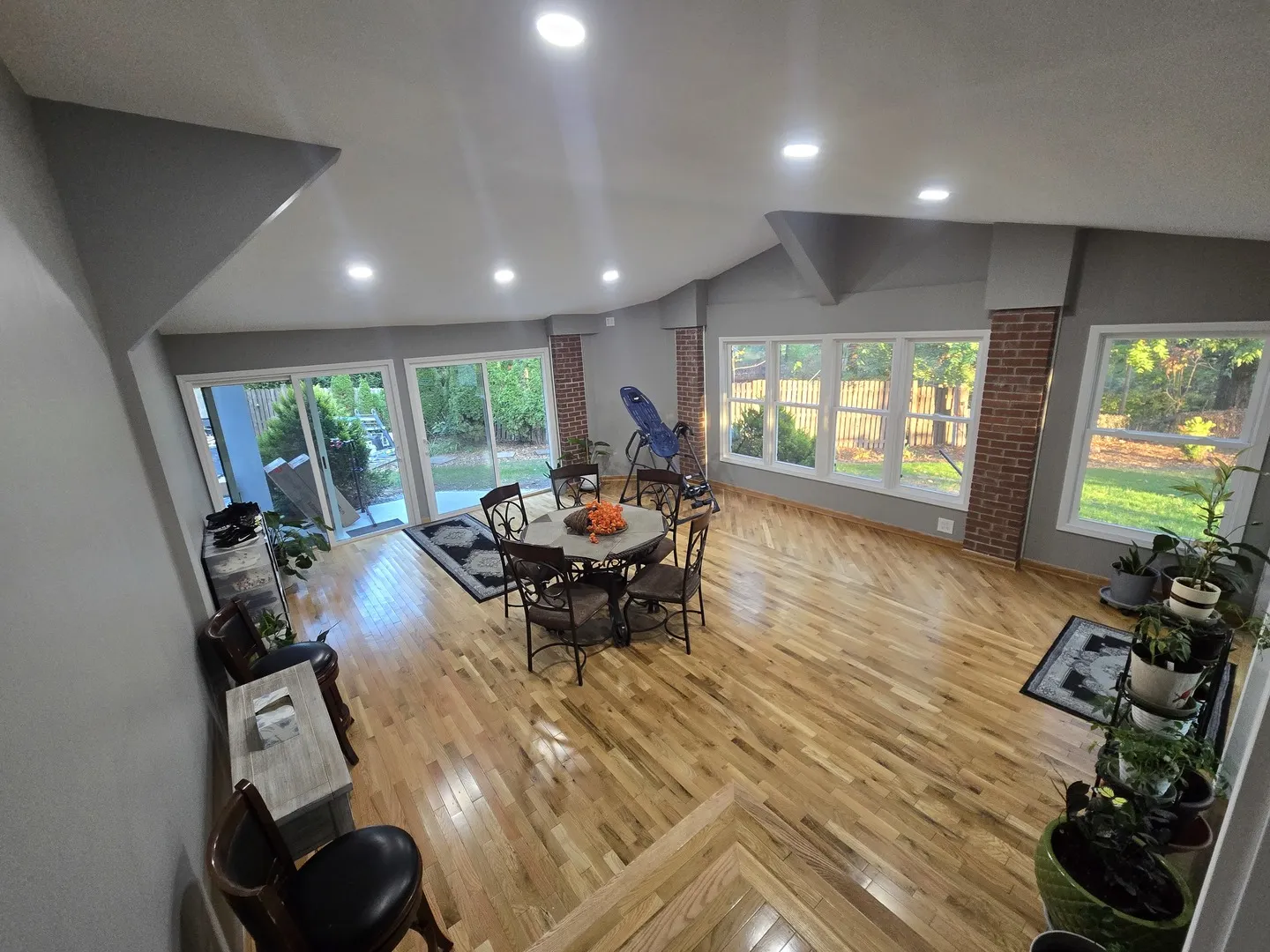 25W201 Summit Drive IL