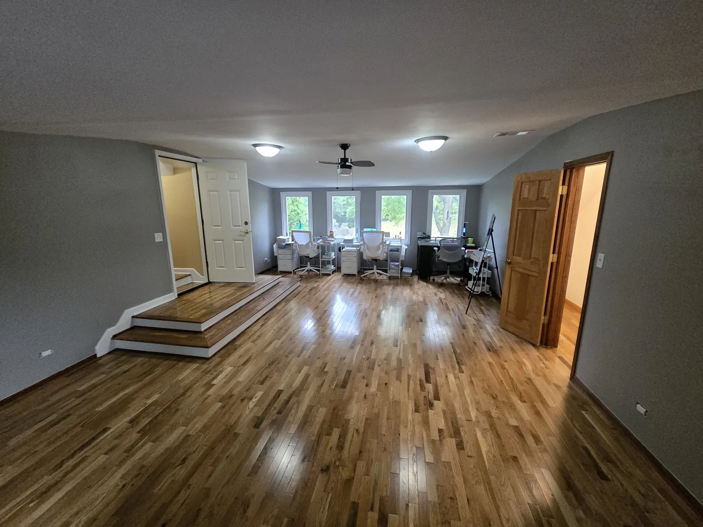 25W201 Summit Drive IL