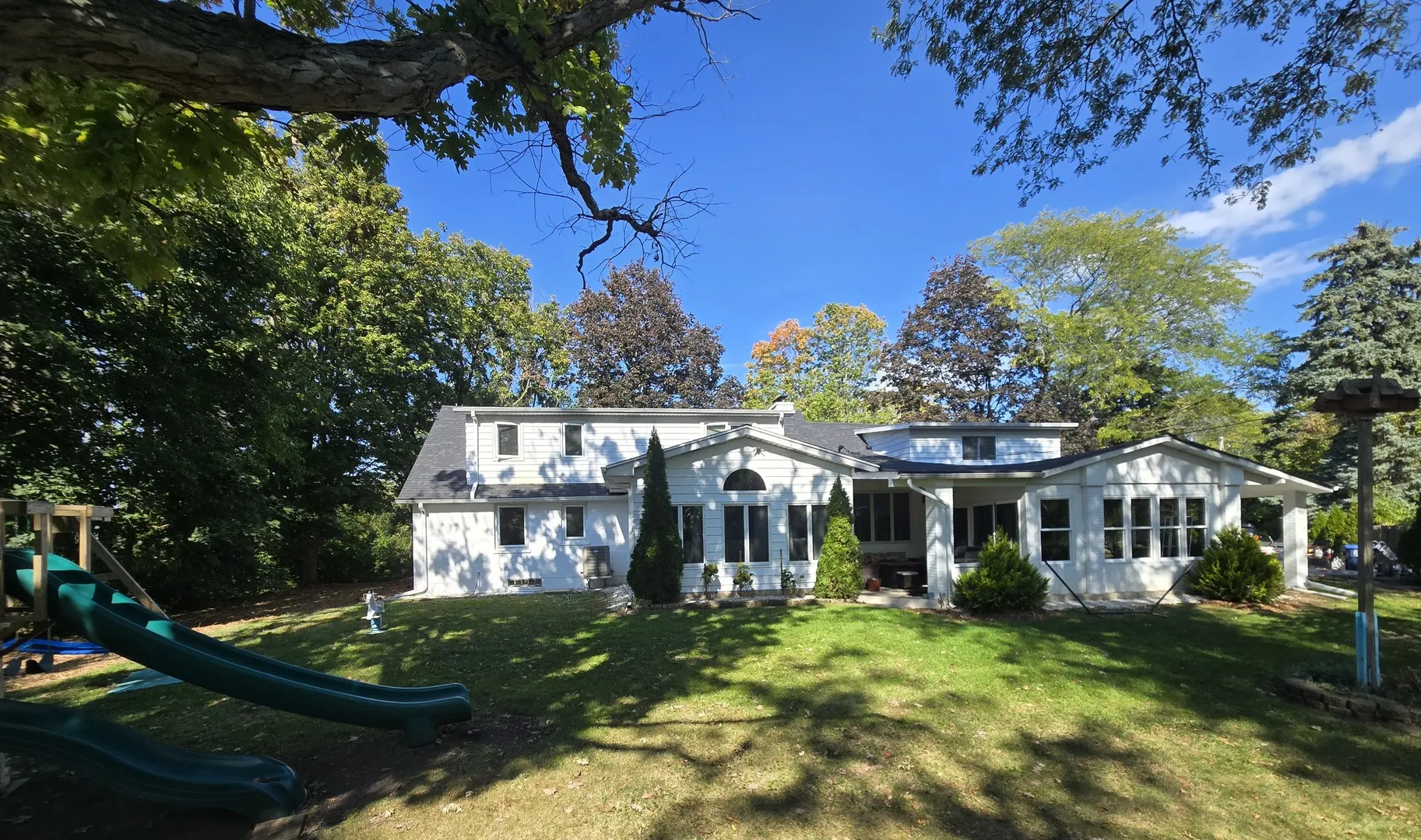 25W201 Summit Drive IL