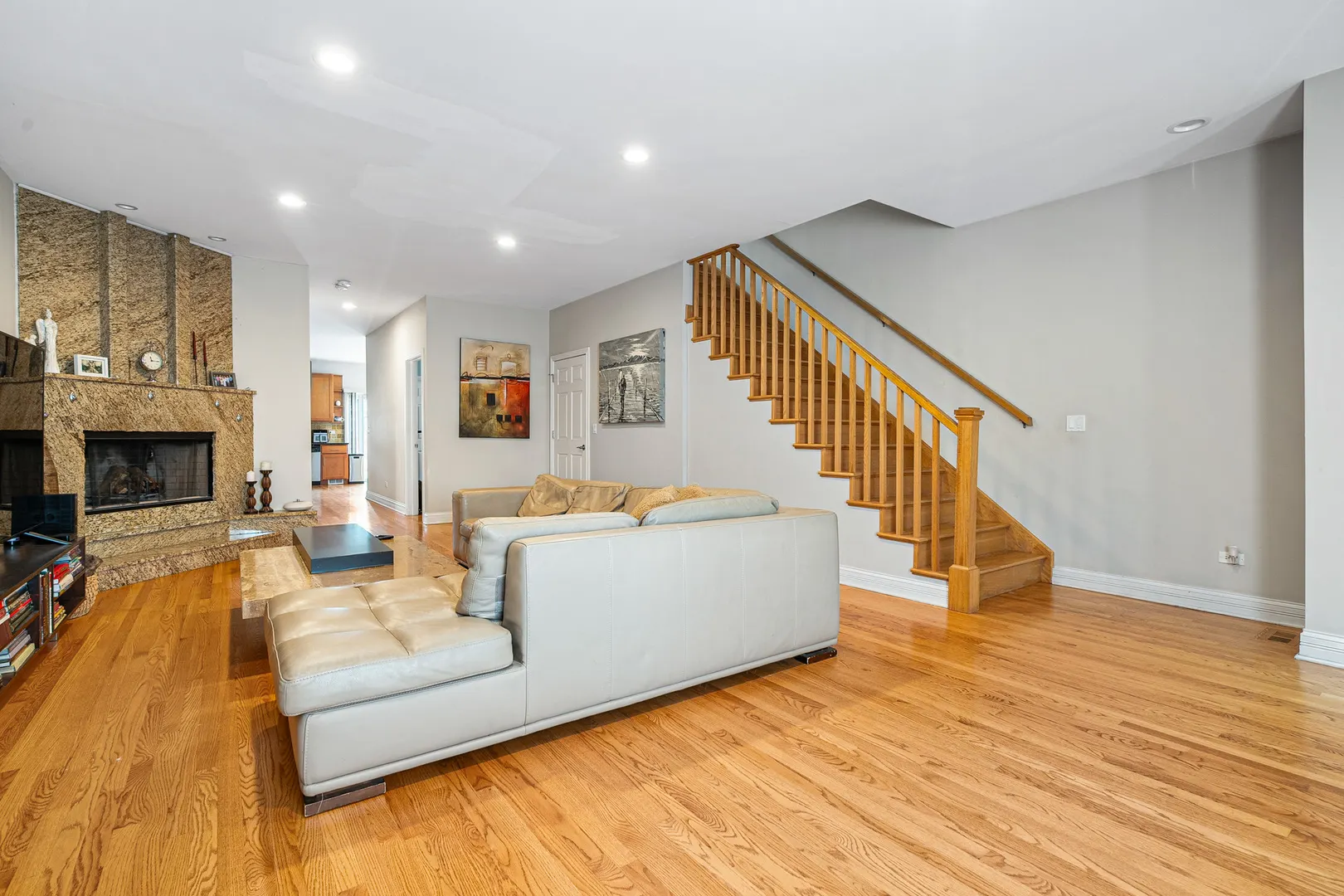 3638 N ODELL Avenue IL