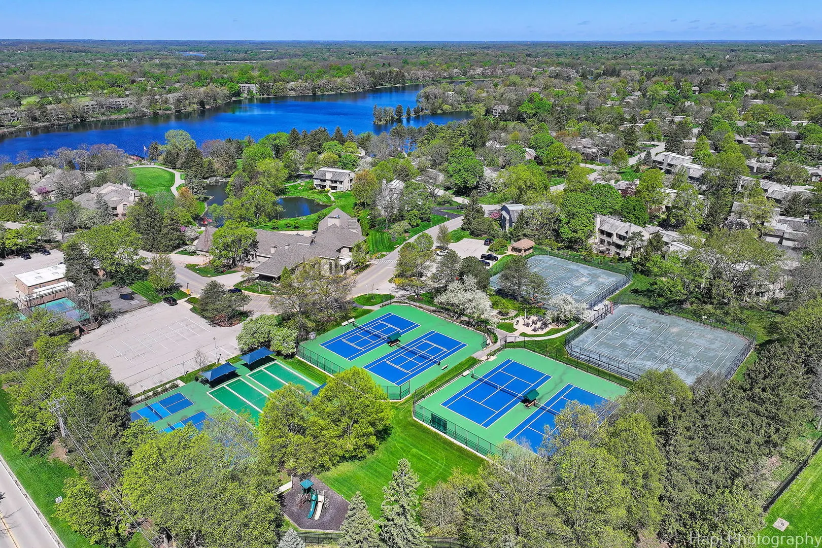 404 N SHORELINE Road 298 IL