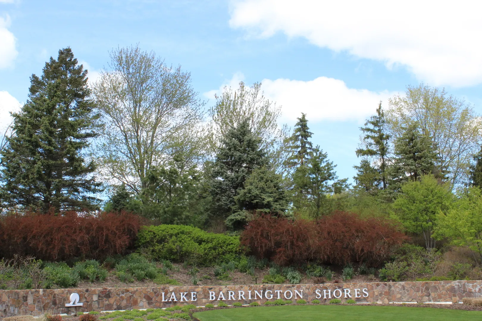 404 N SHORELINE Road 298 IL
