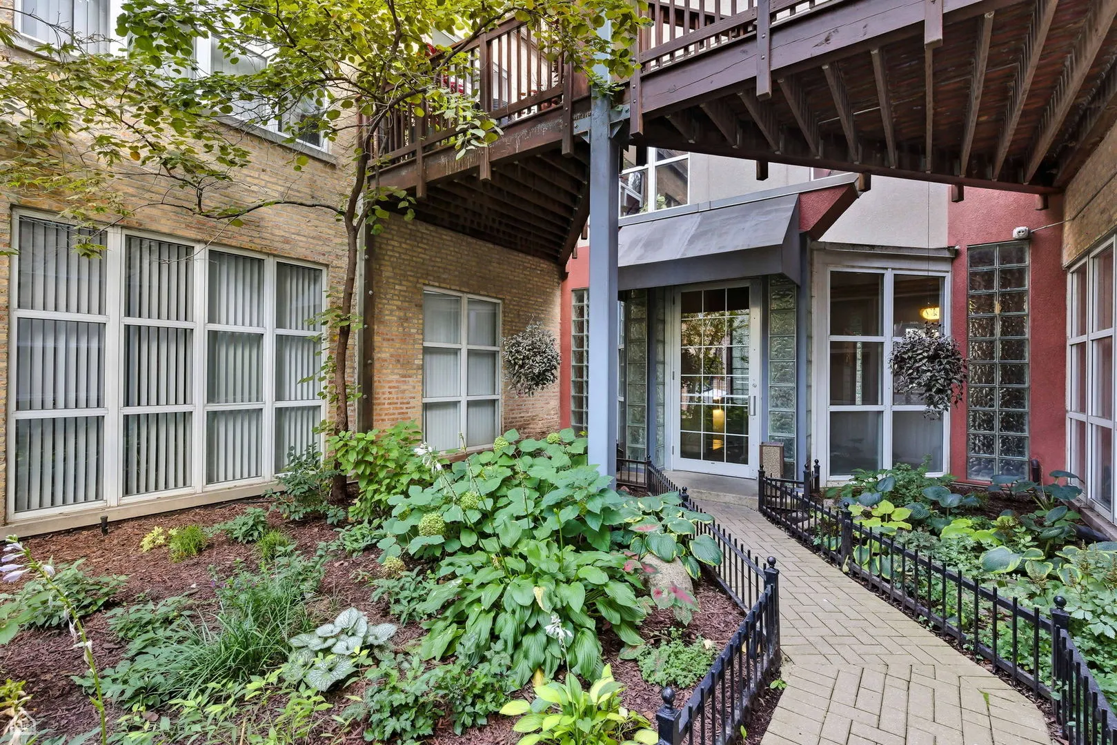 525 N Ada Street 43 IL