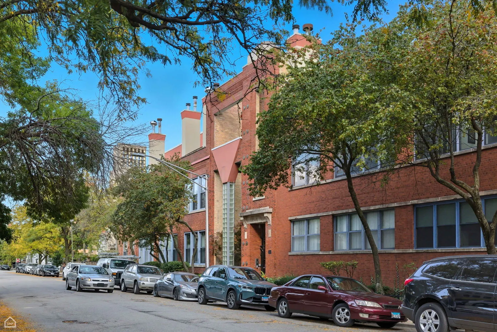 525 N Ada Street 43 IL