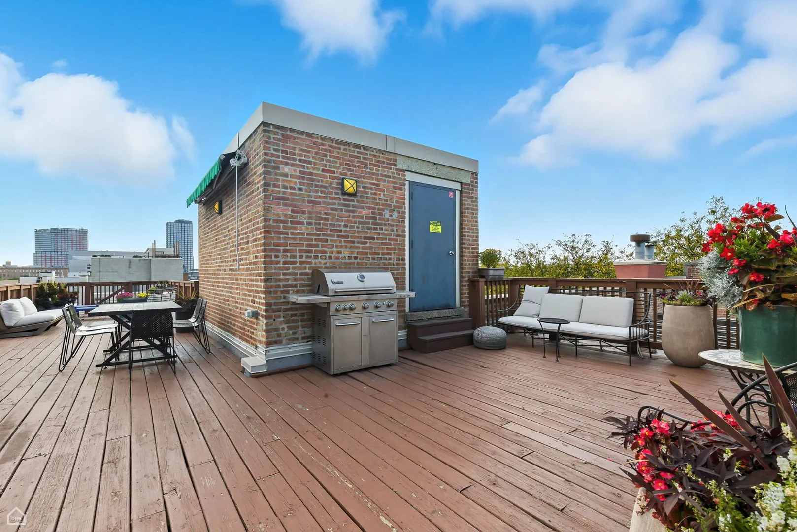 525 N Ada Street 43 IL