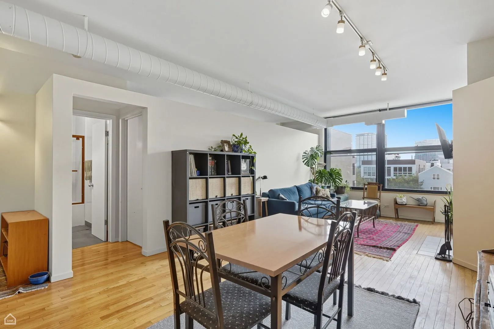 525 N Ada Street 43 IL