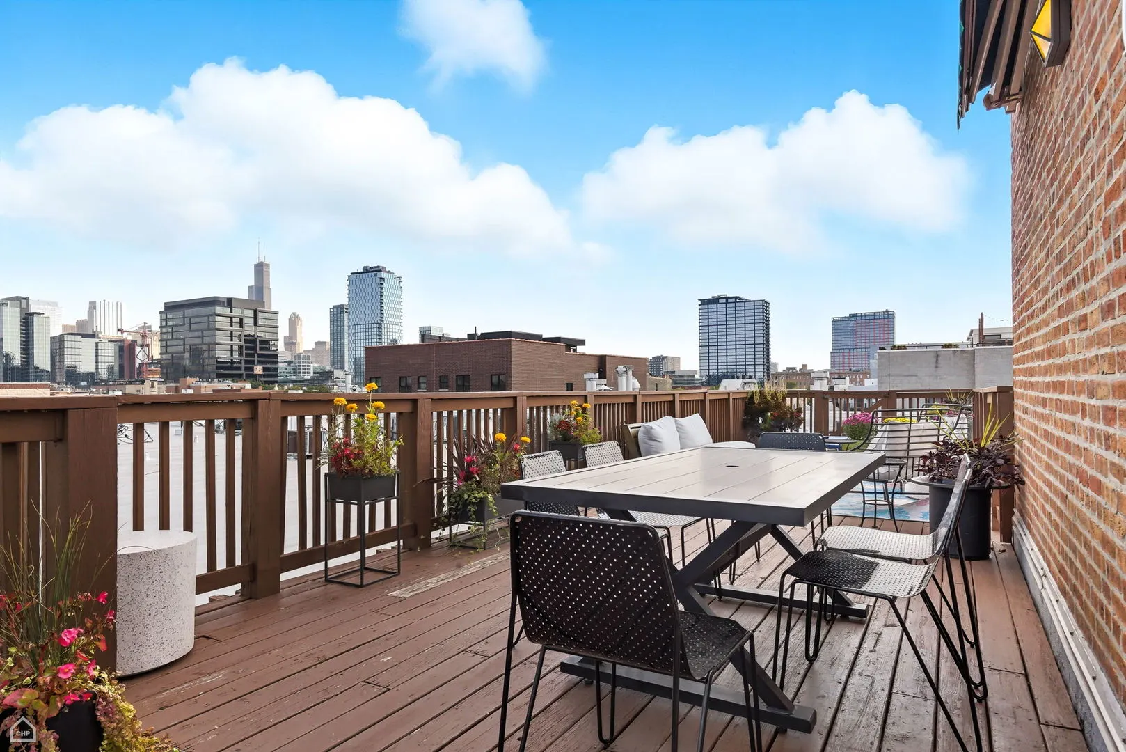 525 N Ada Street 43 IL