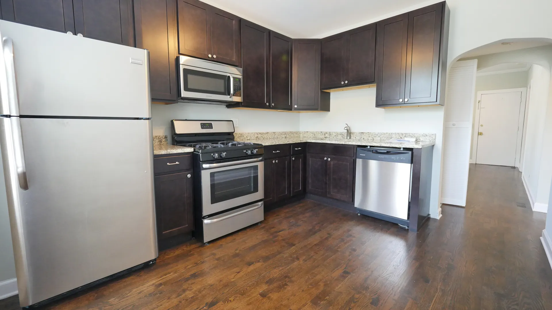 2257 W Hirsch Street IL
