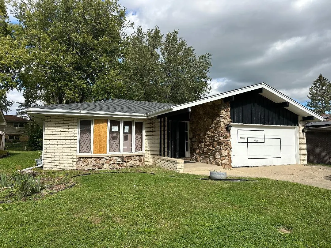4228 Applewood Lane IL