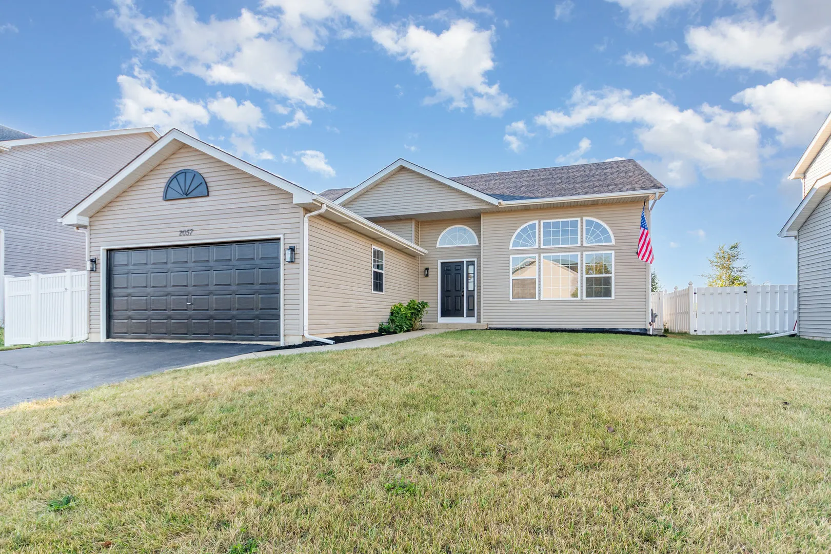 2057 W Helen Drive IL