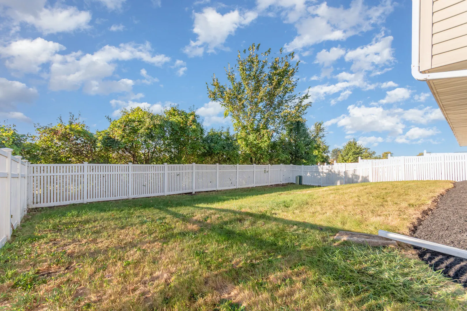 2057 W Helen Drive IL