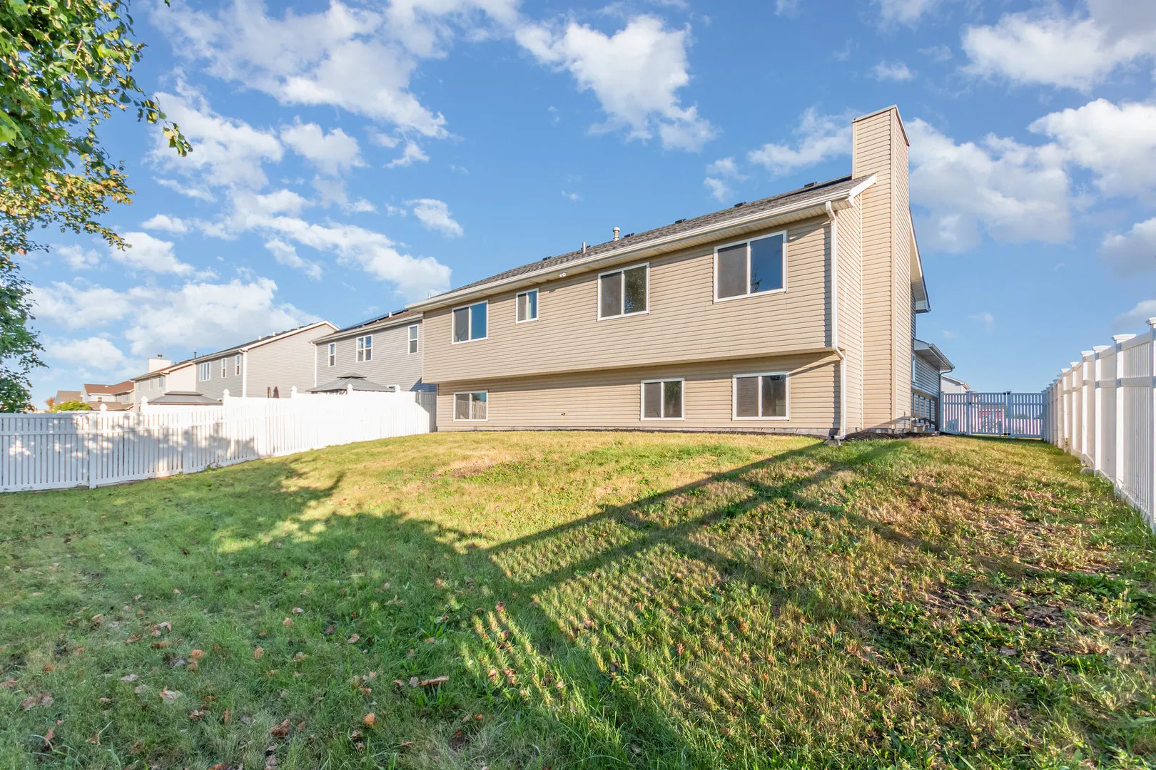 2057 W Helen Drive IL