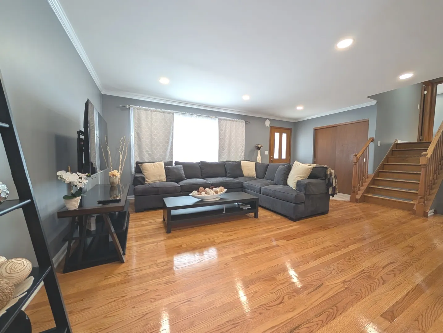 476 Raupp Boulevard IL