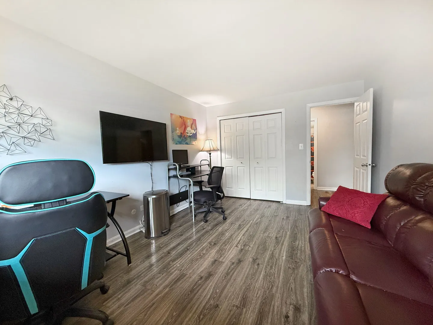 1313 S Rebecca Road 118 IL