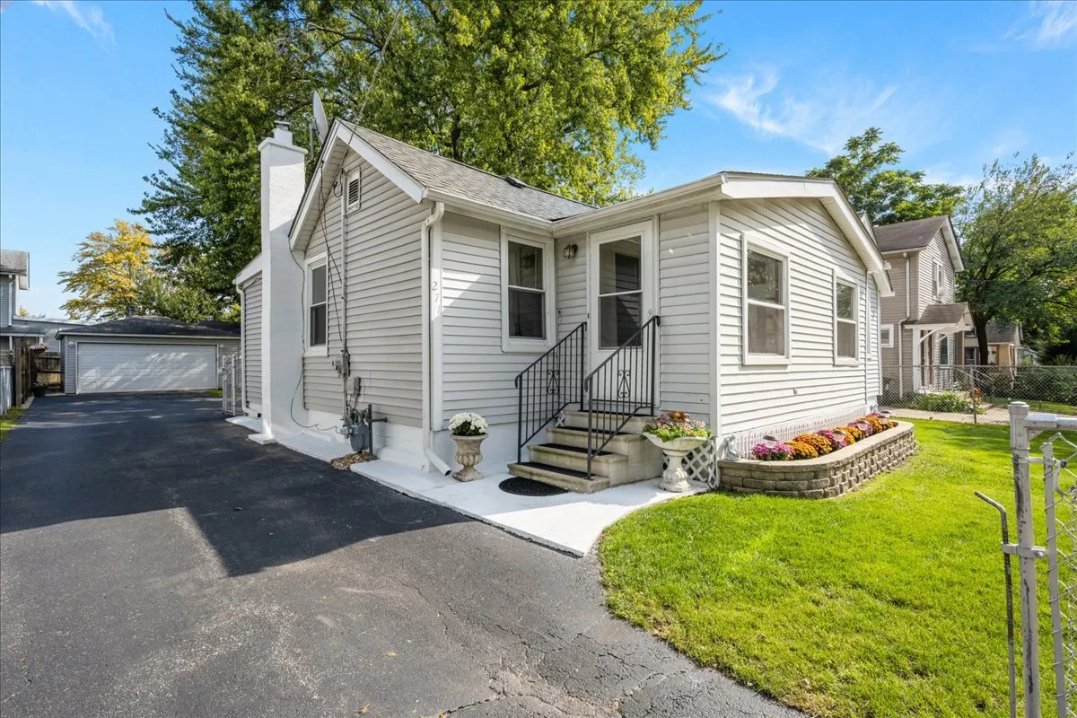 271 N Smith Street IL