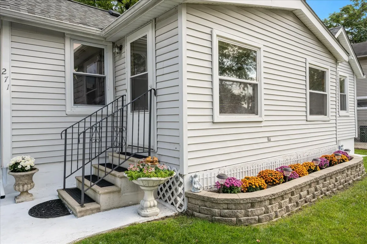 271 N Smith Street IL