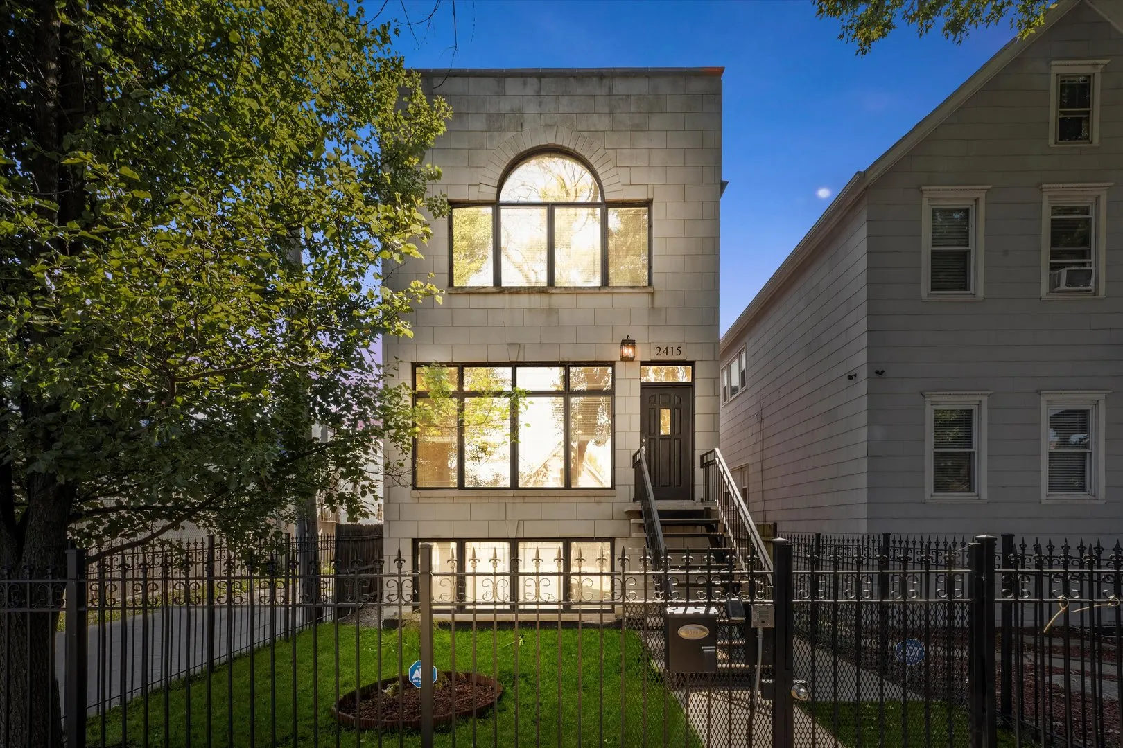2415 W Palmer Street IL