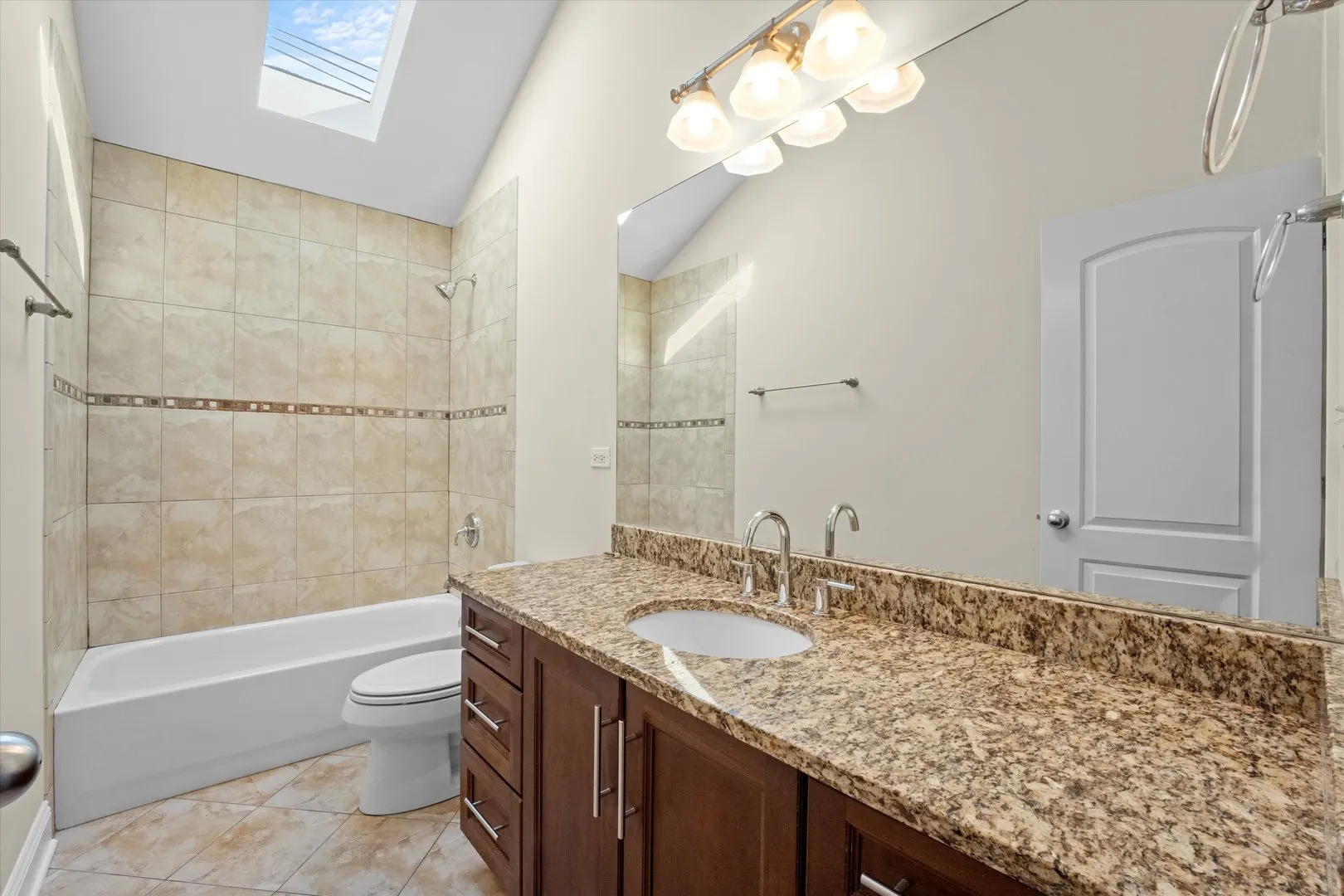 2415 W Palmer Street IL