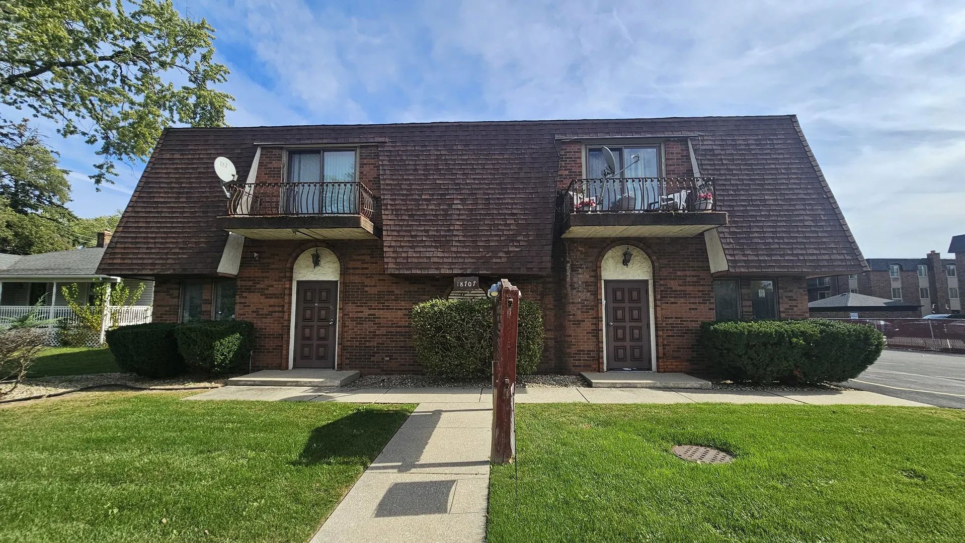 18707 Burnham Avenue IL
