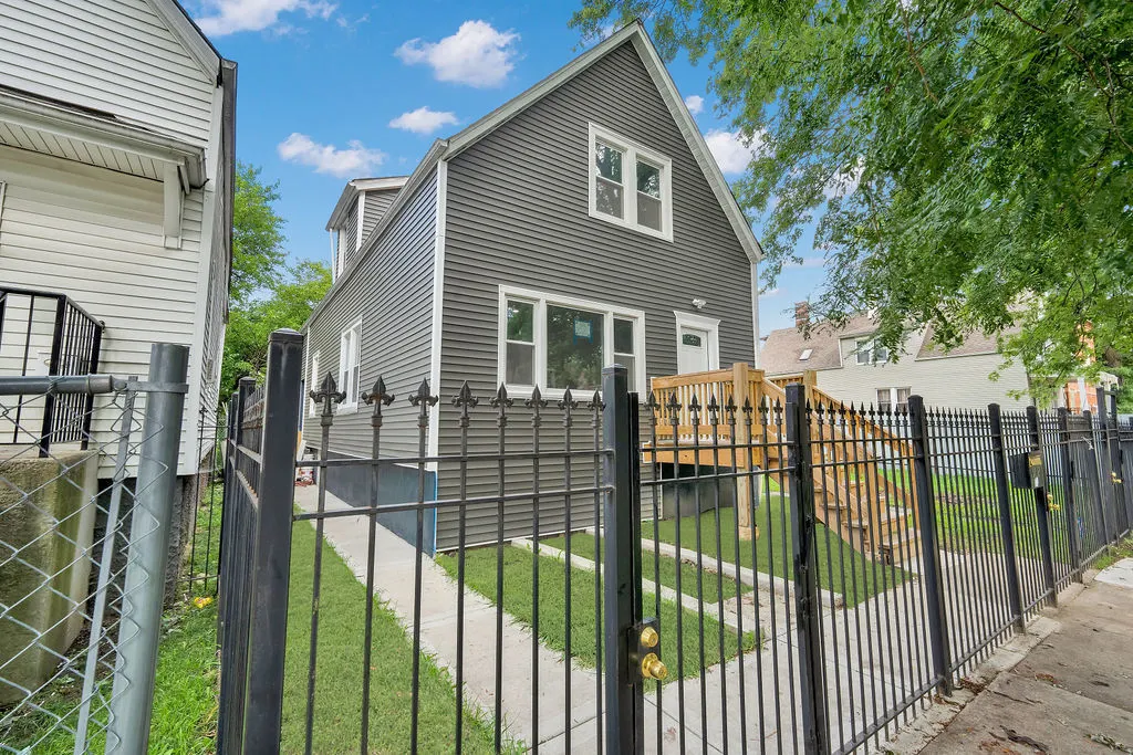 5712 S Wolcott Avenue IL