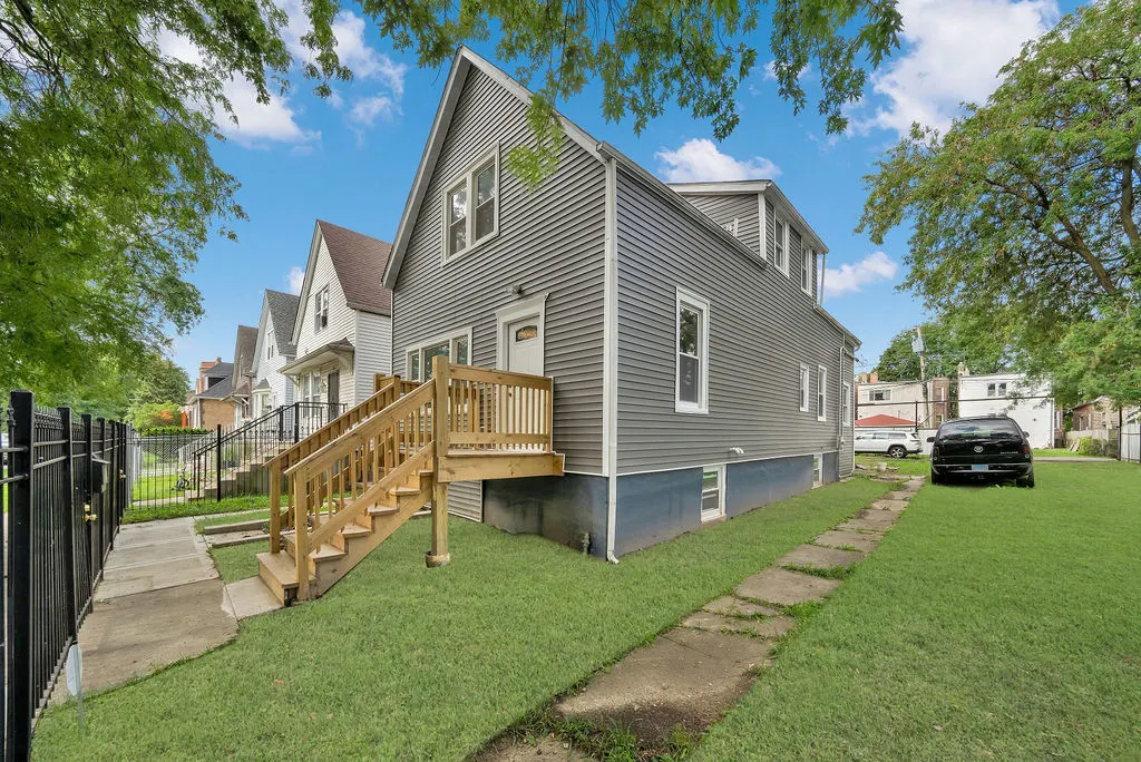 5712 S Wolcott Avenue IL