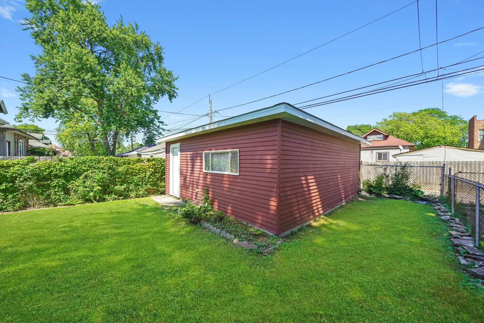 8051 S Paxton Avenue IL