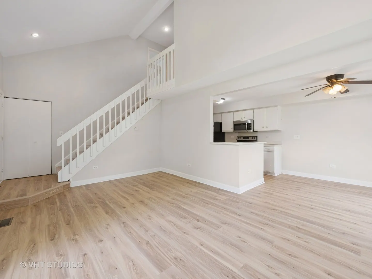 1102 N Knollwood Drive IL