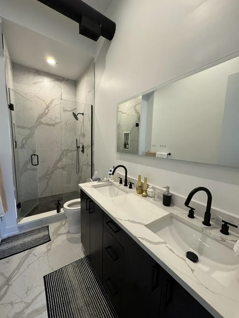 77 W Chestnut Street 3B IL