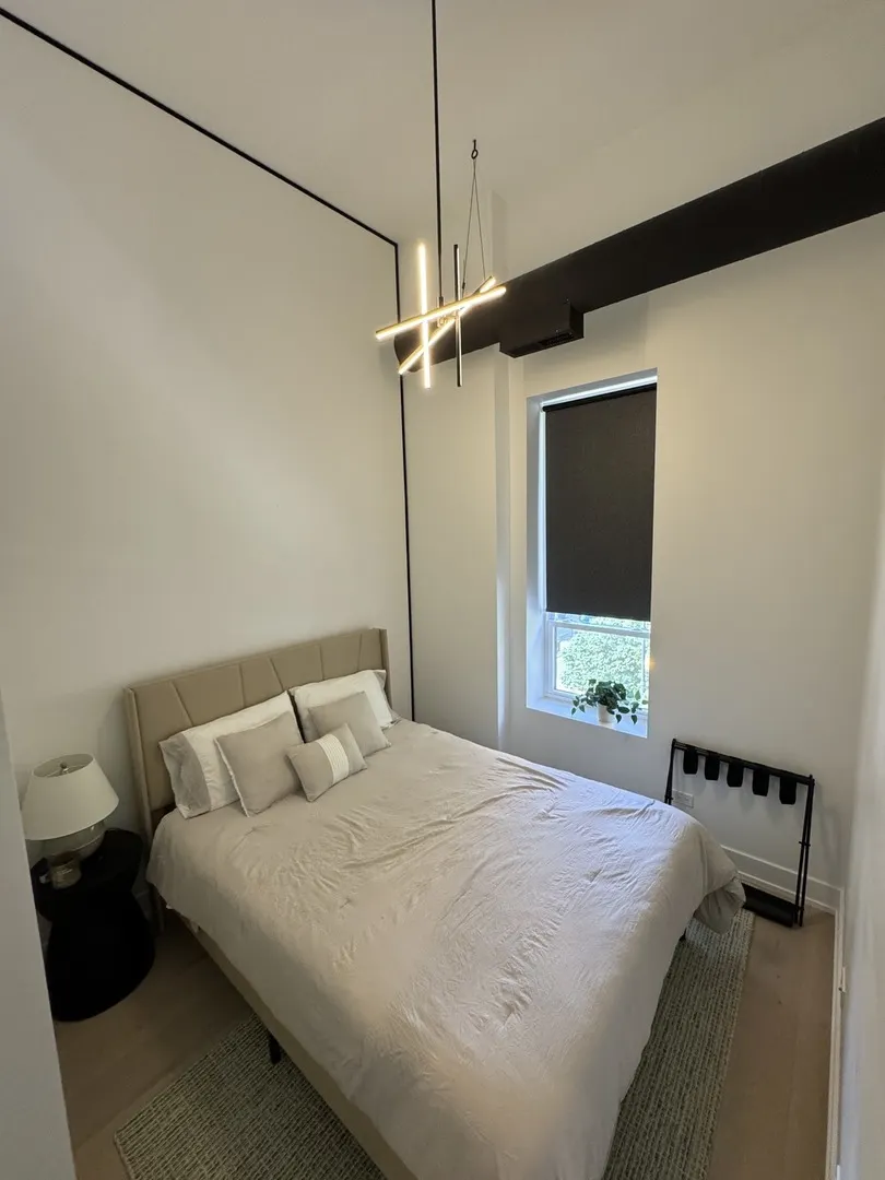 77 W Chestnut Street 3B IL