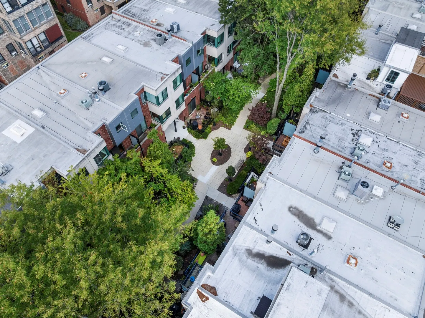 1716 E 54TH Street F IL