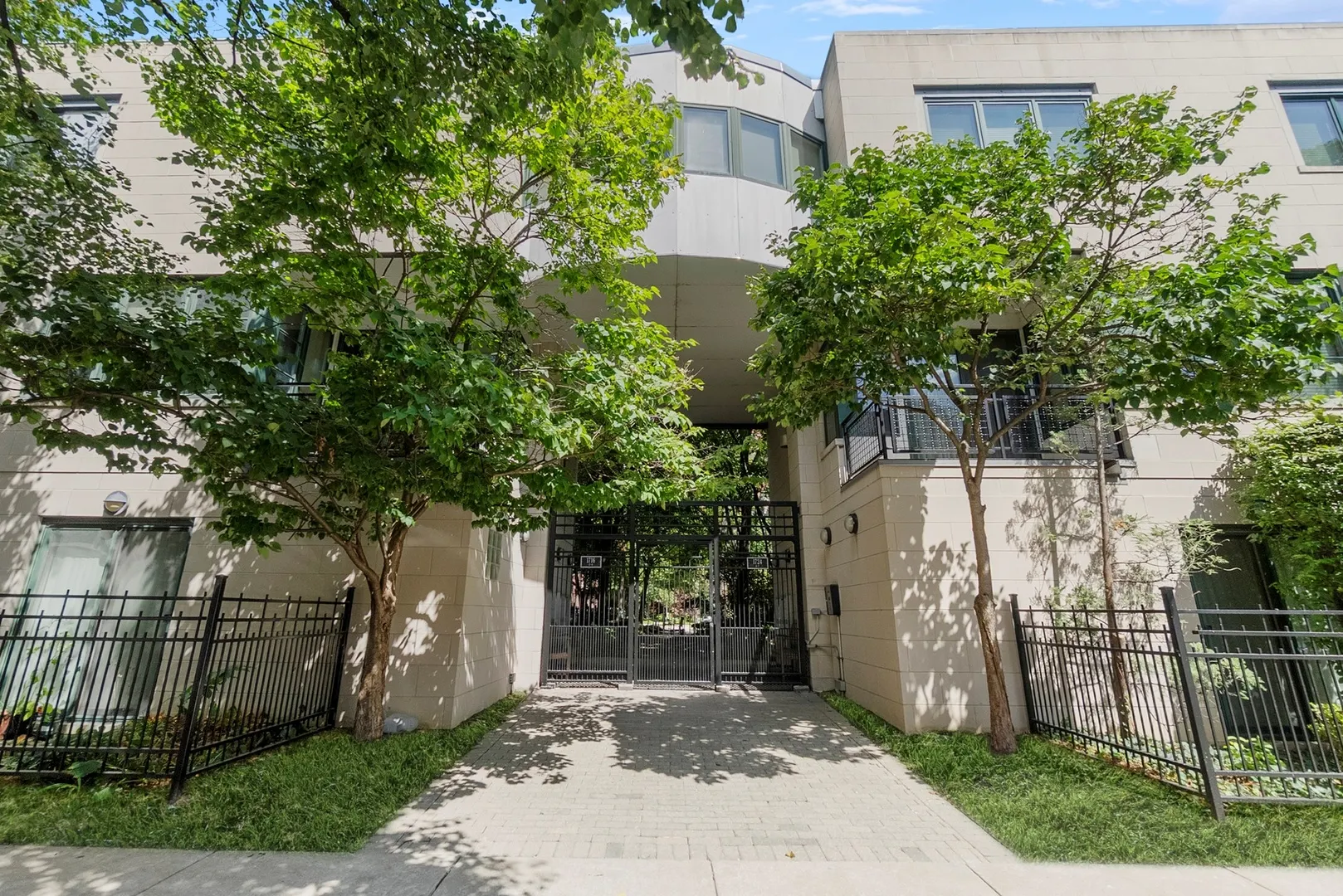 1716 E 54TH Street F IL