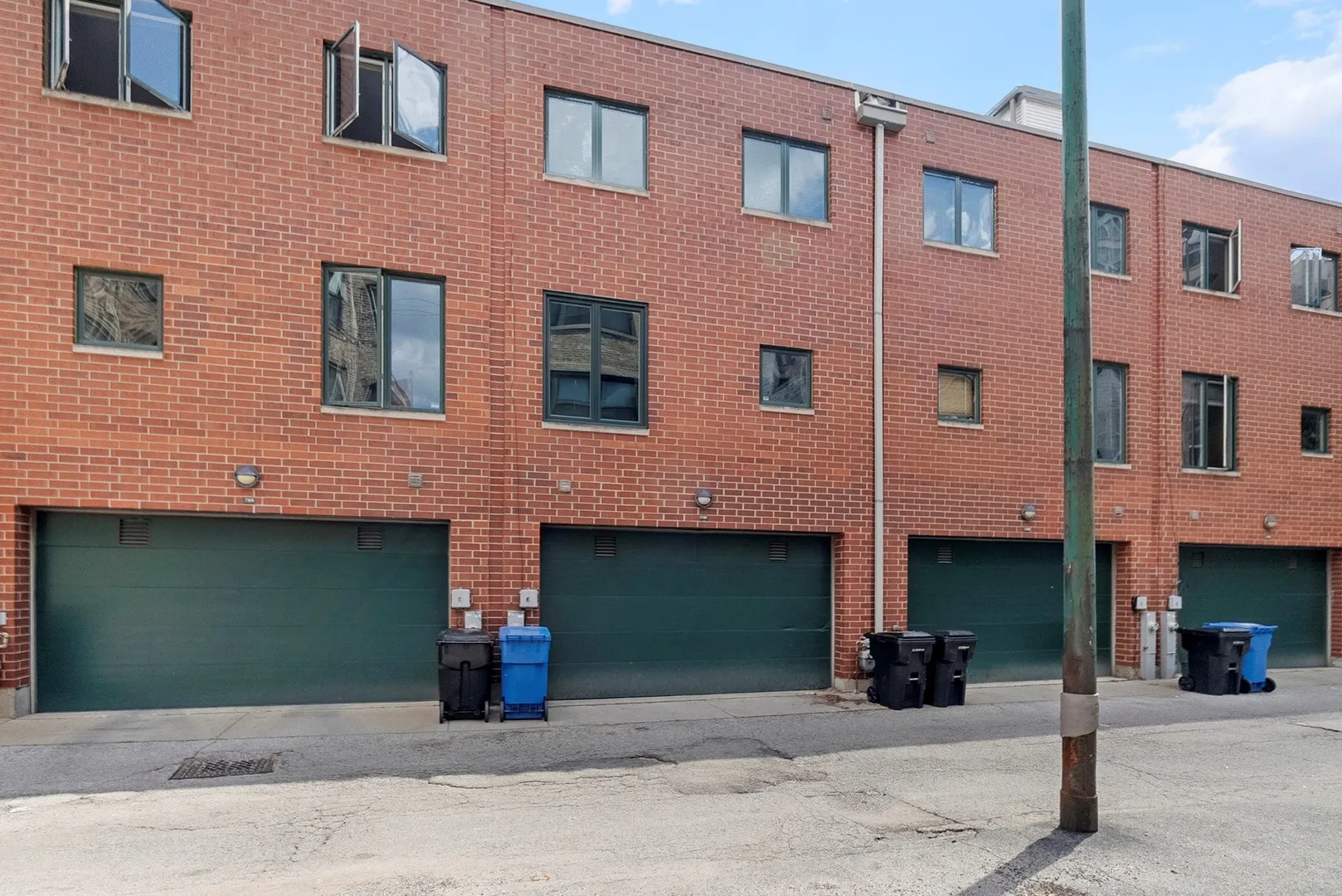 1716 E 54TH Street F IL